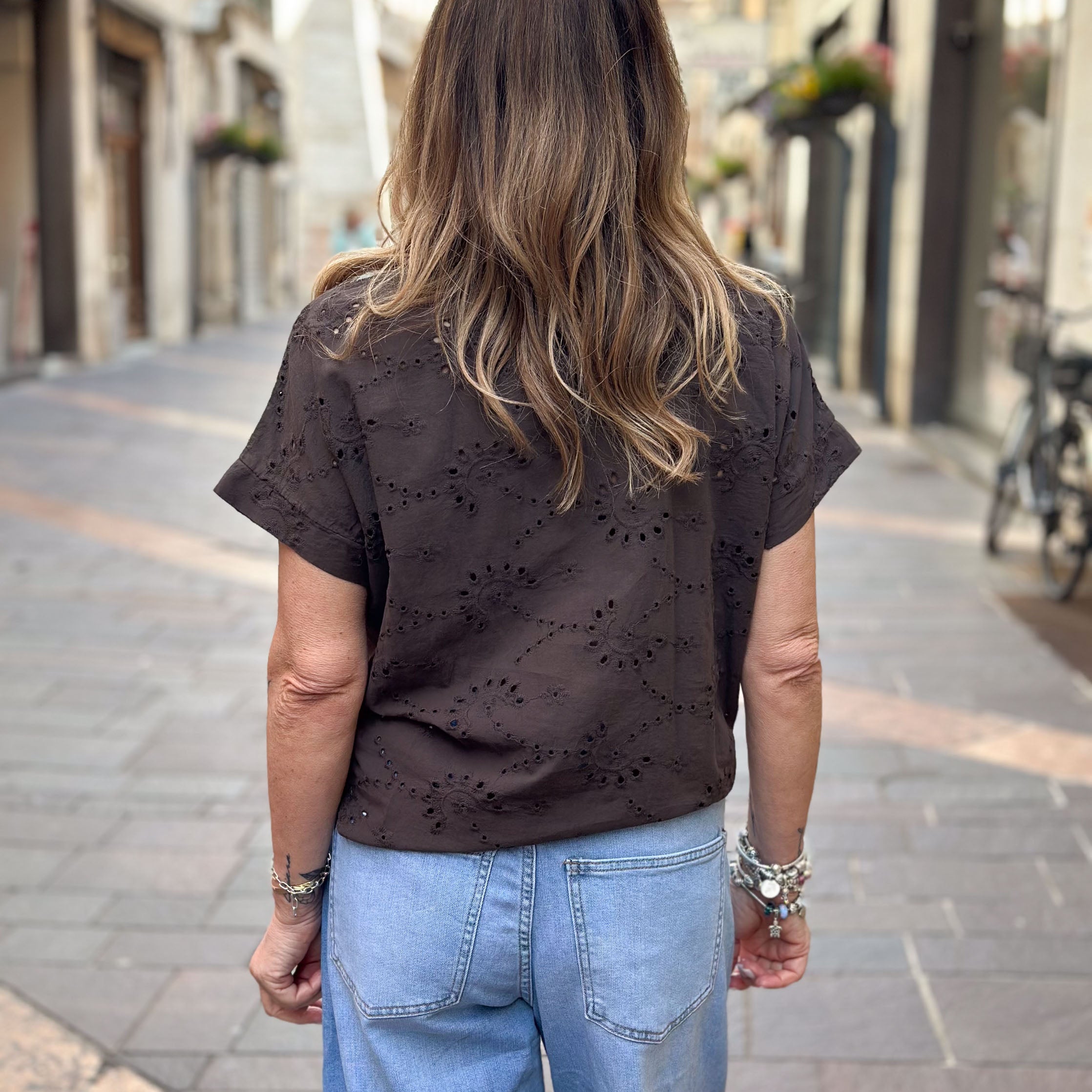 Camicia in sangallo