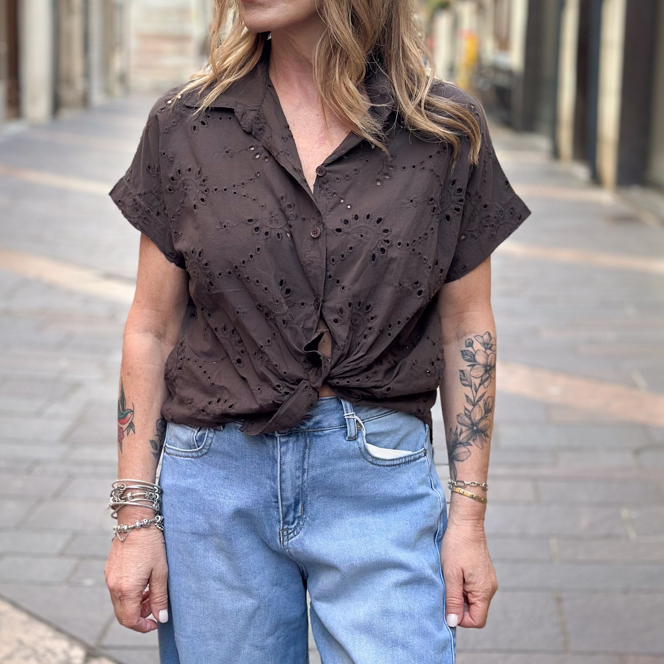 Camicia in sangallo