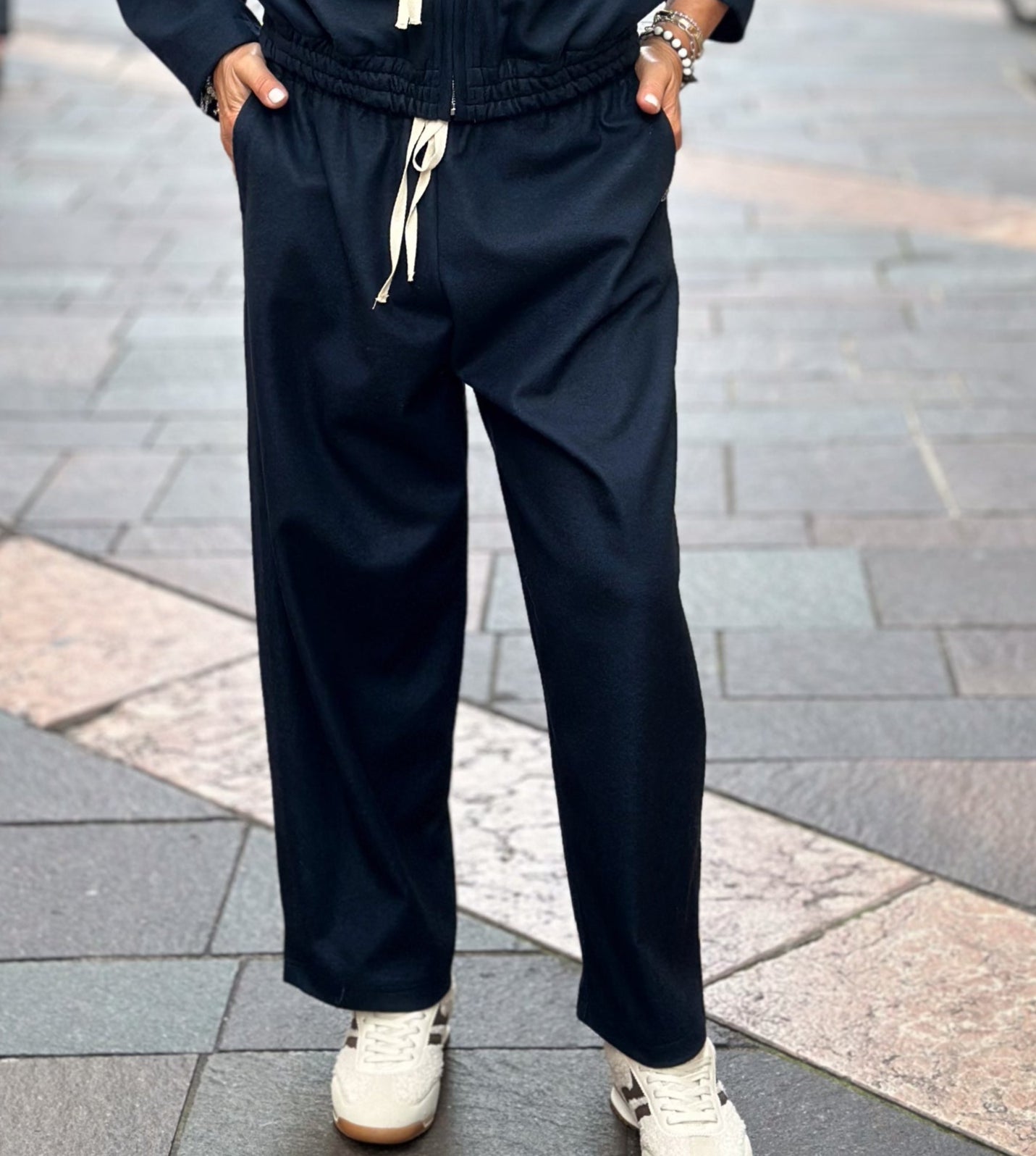 Pantaloni Please