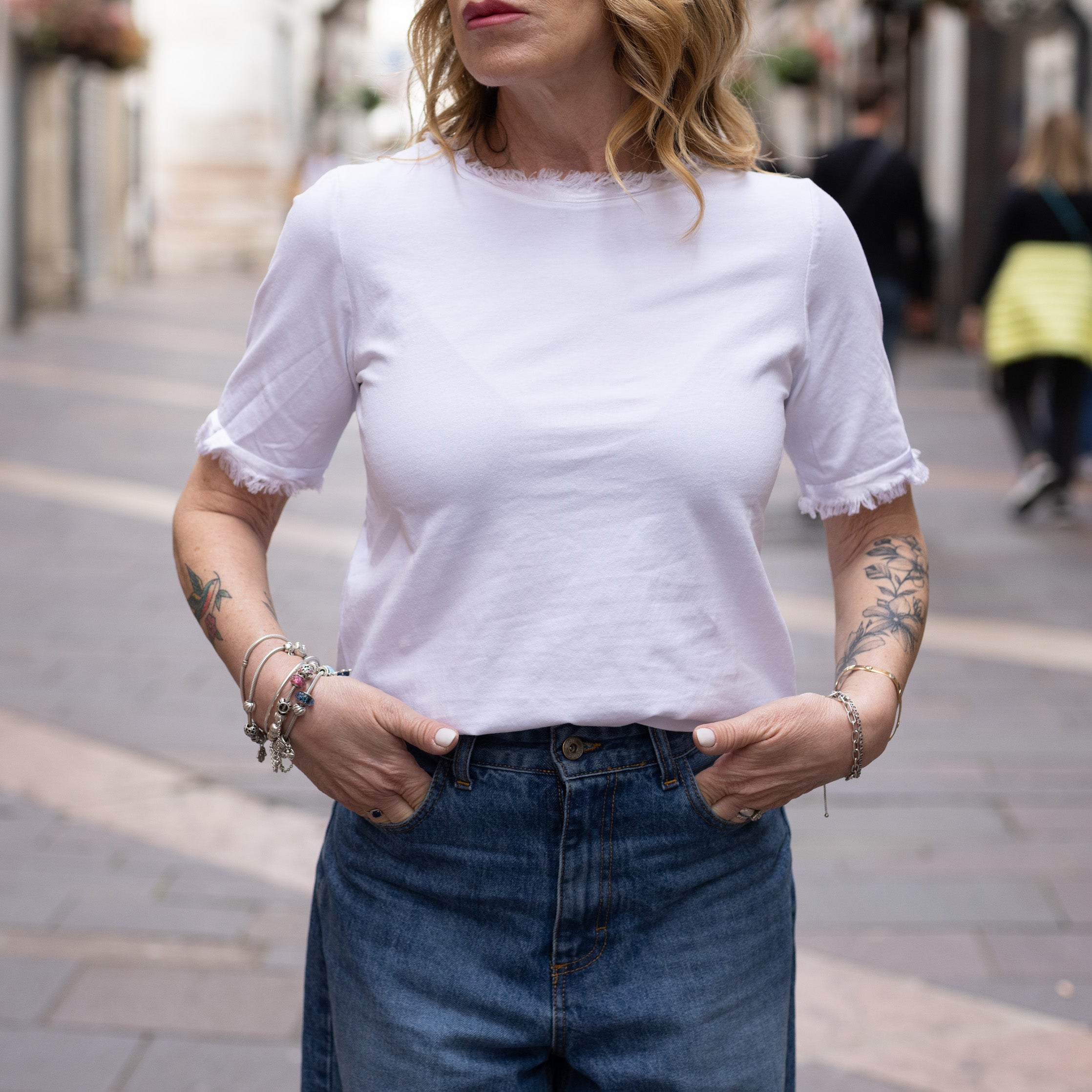 T-shirt con frange
