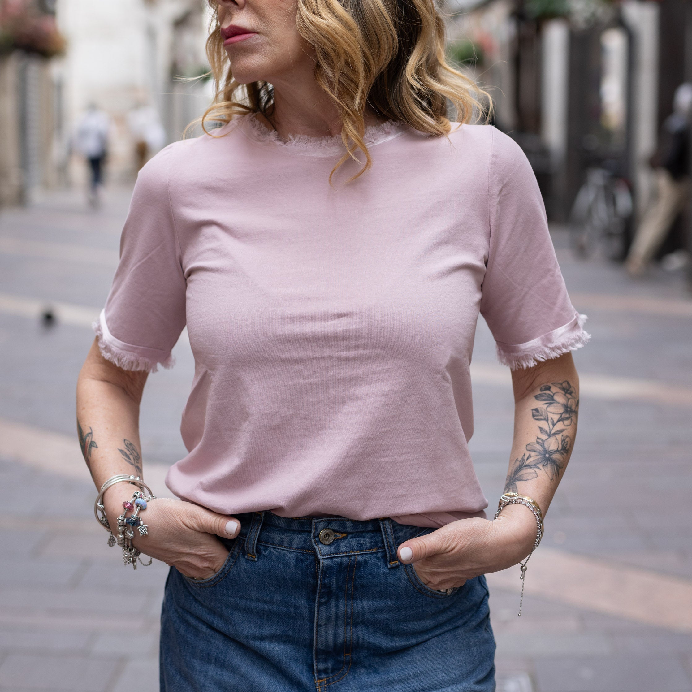 T-shirt con frange
