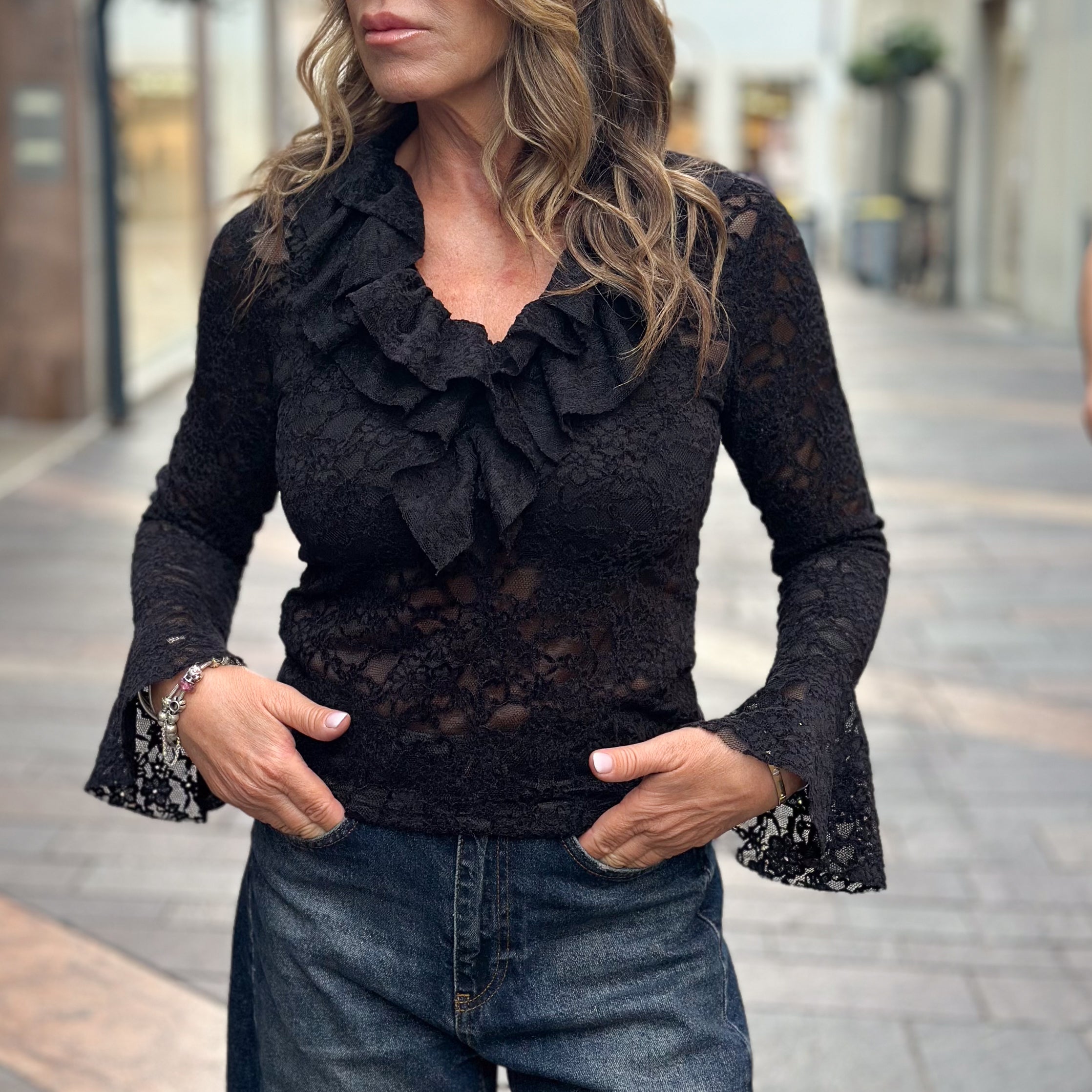 Maglia in pizzo con rouges - nero, viola, marrone