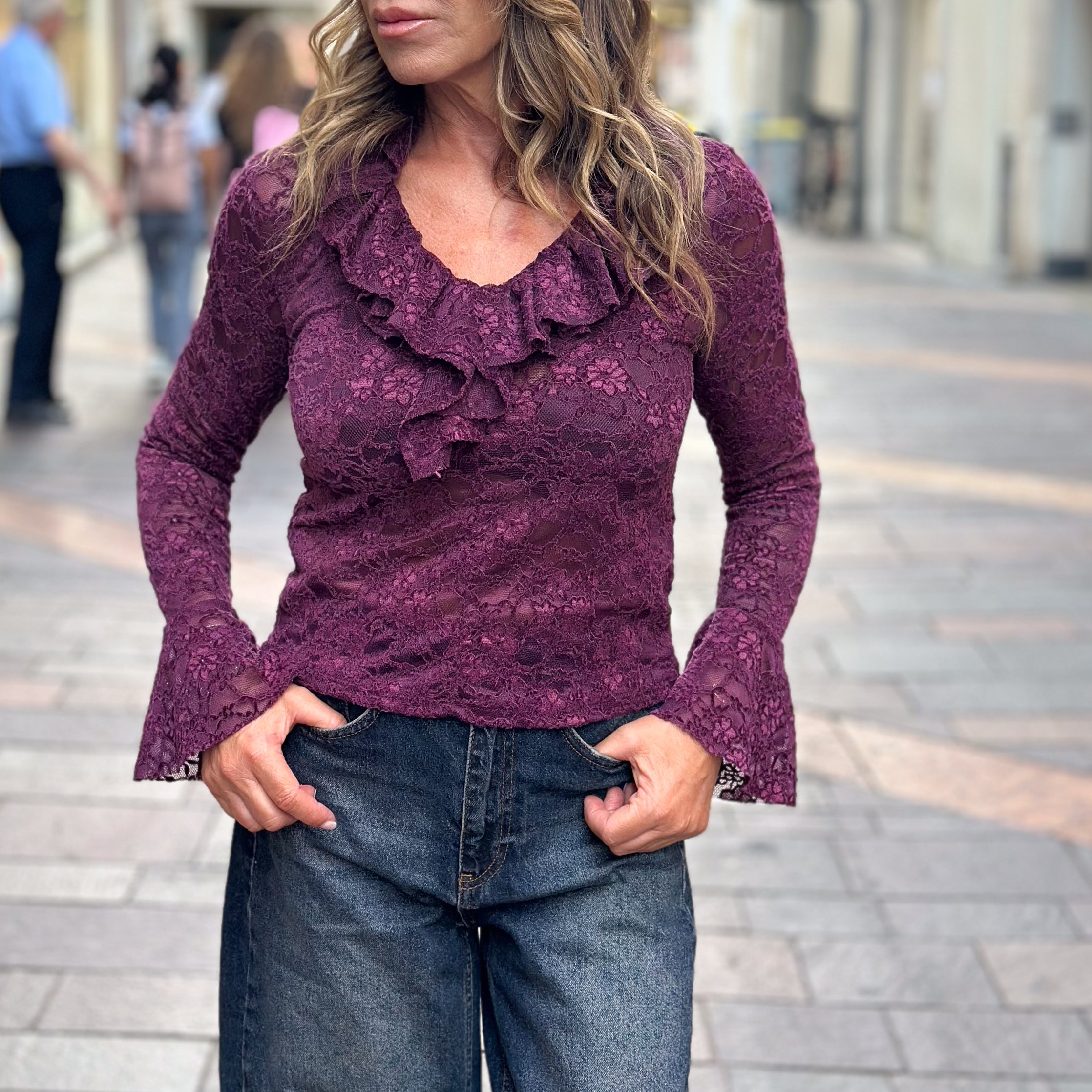 Maglia in pizzo con rouges - nero, viola, marrone