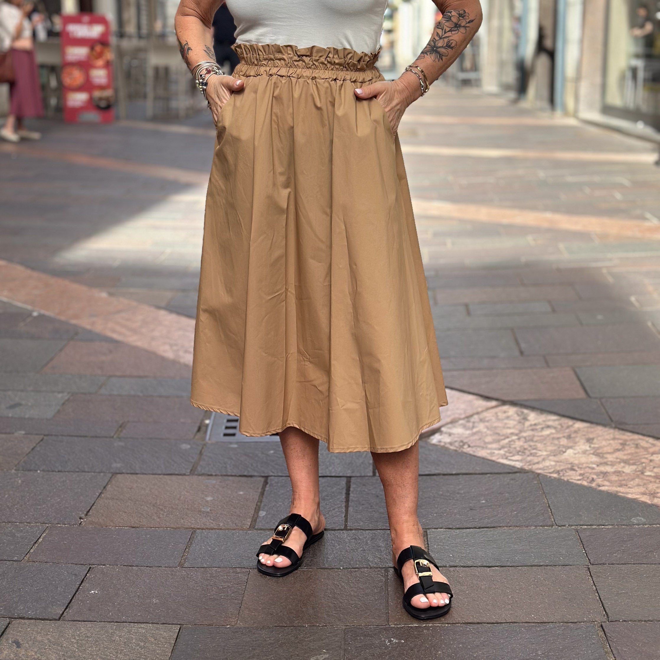 Gonna con tasche Susy Mix - cammello e nera